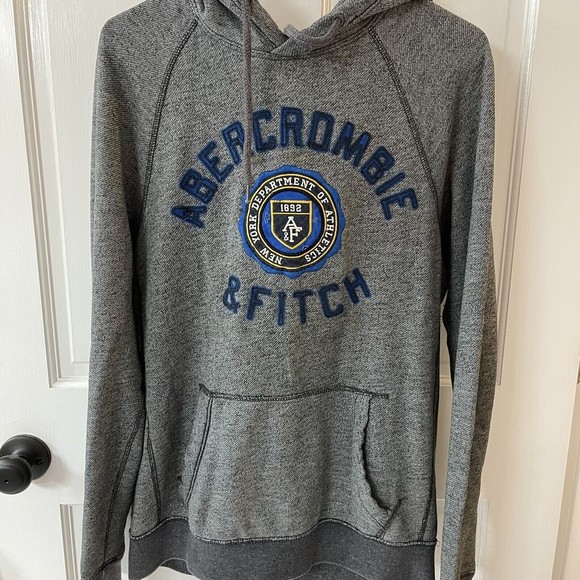 Abercrombie & Fitch Hoodie Gray Muscle Fit Distressed Pullover Size Small Patch - Picture 2 of 7